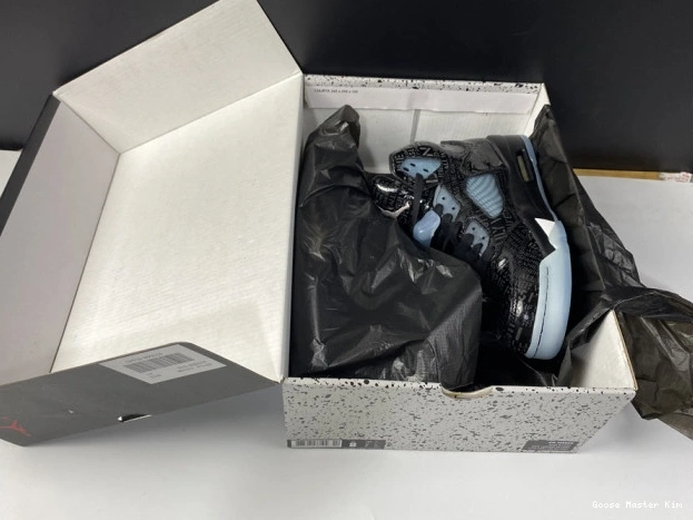 633068-010 AIR Jordan Retro 5 Doernbecher 0530